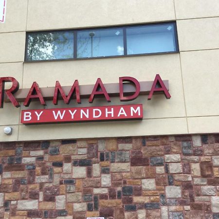 Ramada By Wyndham Bronx Terminal Hotel New York Exterior foto