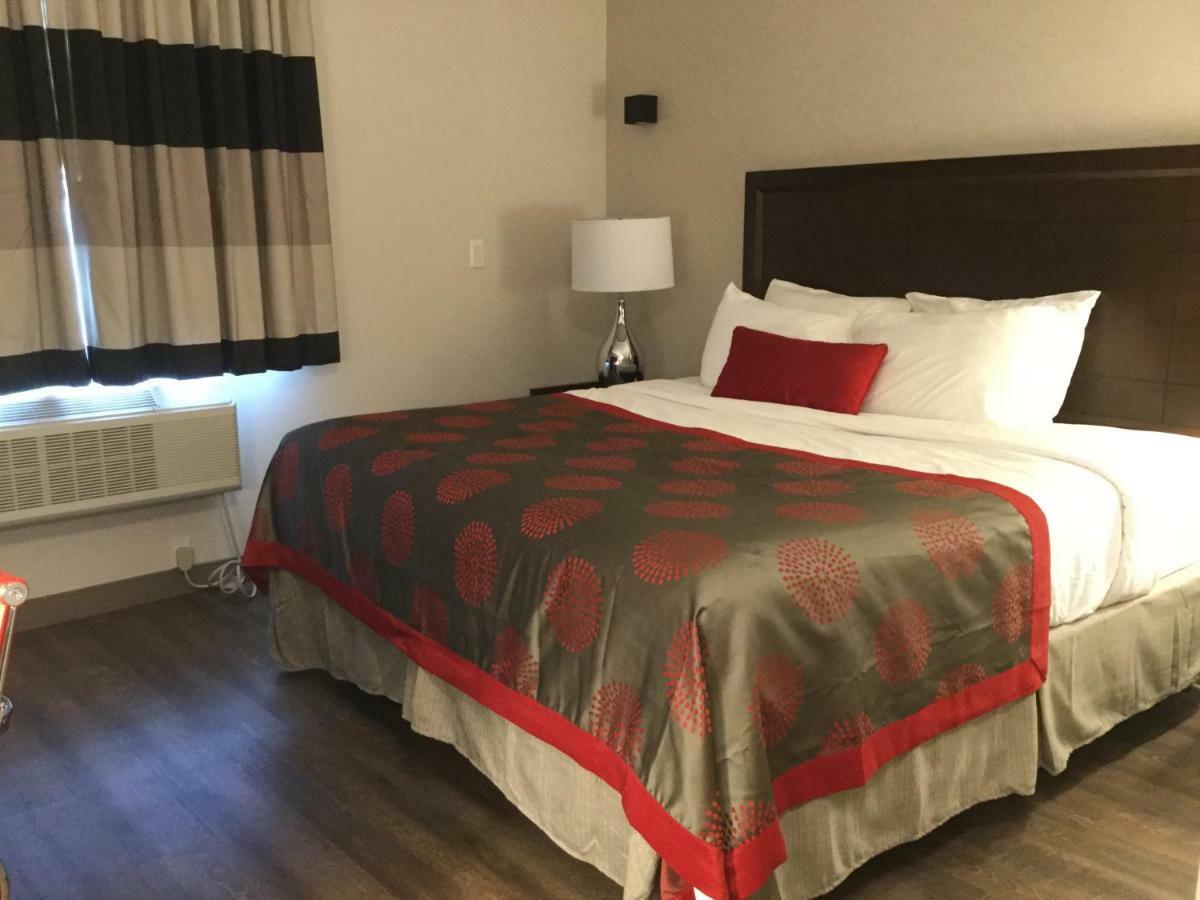 Ramada By Wyndham Bronx Terminal Hotel New York Exterior foto